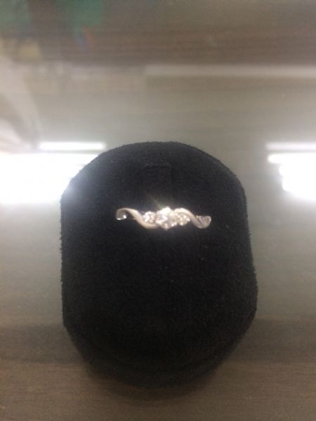 女用11分鑽石戒指(18K金)
