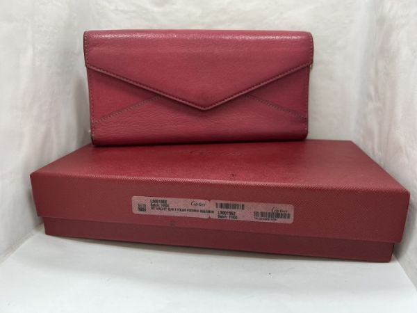 (板信當舖流當品) Cartier 卡地亞 桃紅釦式三折信封長夾 皮夾 皮包 錢包 皮件 PC019