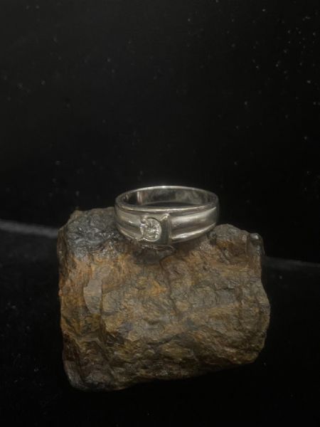 流當商品 鑽石戒指0.30克拉 超便宜價格12000帶走