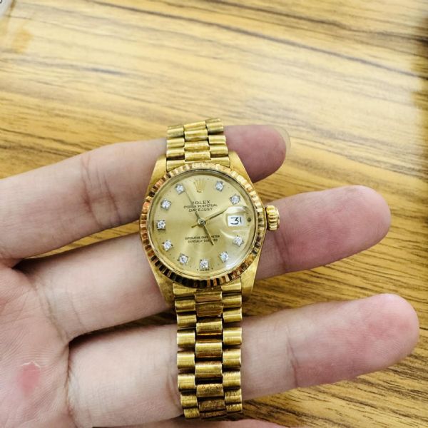 經典傳承之美：勞力士 Rolex 18K全金十鑽女錶，搭載 Cal. 2030 機芯的黃金年代