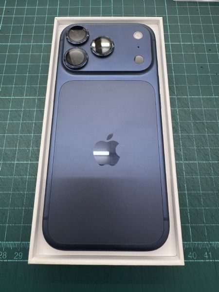 iPhone 17 Pro 256G 藍色