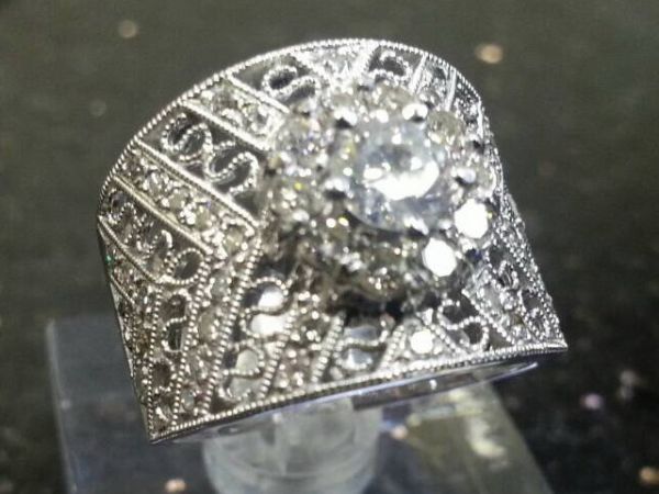 鑽石戒指(0.43克拉)